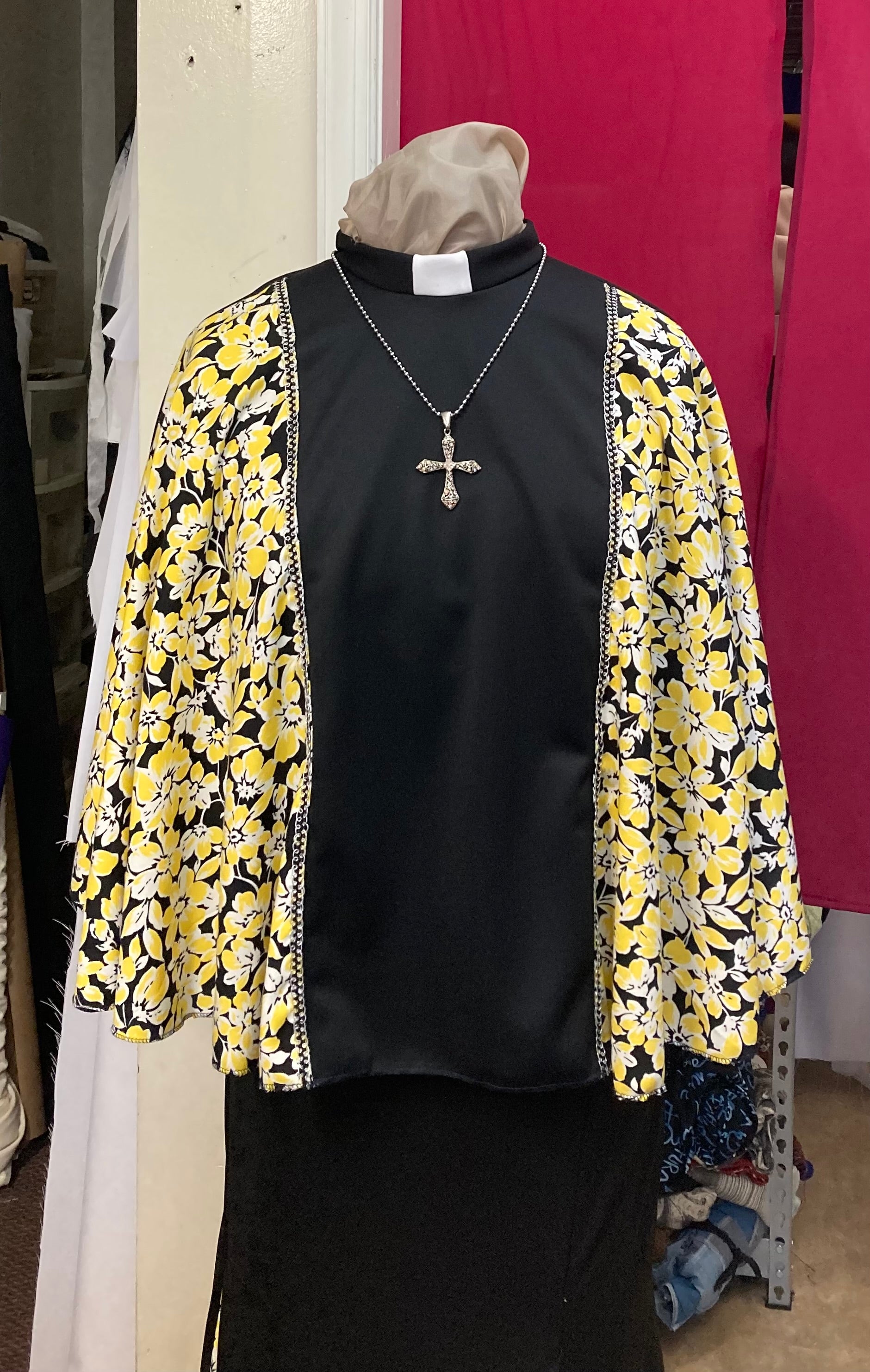Woman's Fancy Floral Capelet