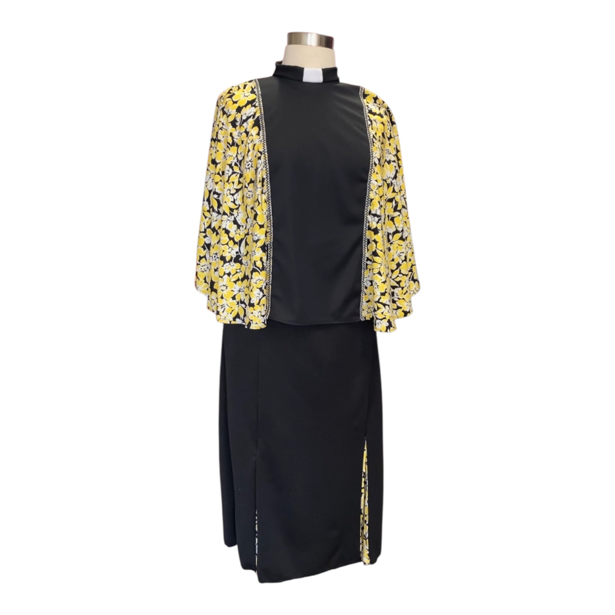 Woman's Fancy Floral Capelet